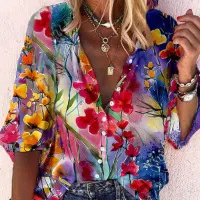 Top da donna a maniche lunghe con scollo a V e stampa floreale 3D. Raffinato e confortevole, perfetto per un look femminile e alla moda. — foto 1