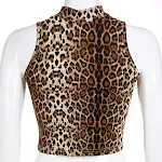 Blusa sexy de leopardo com gola alta pequena e colete justo. Combine sensualidade e elegância, realçando sua silhueta com este look moderno. — foto 8
