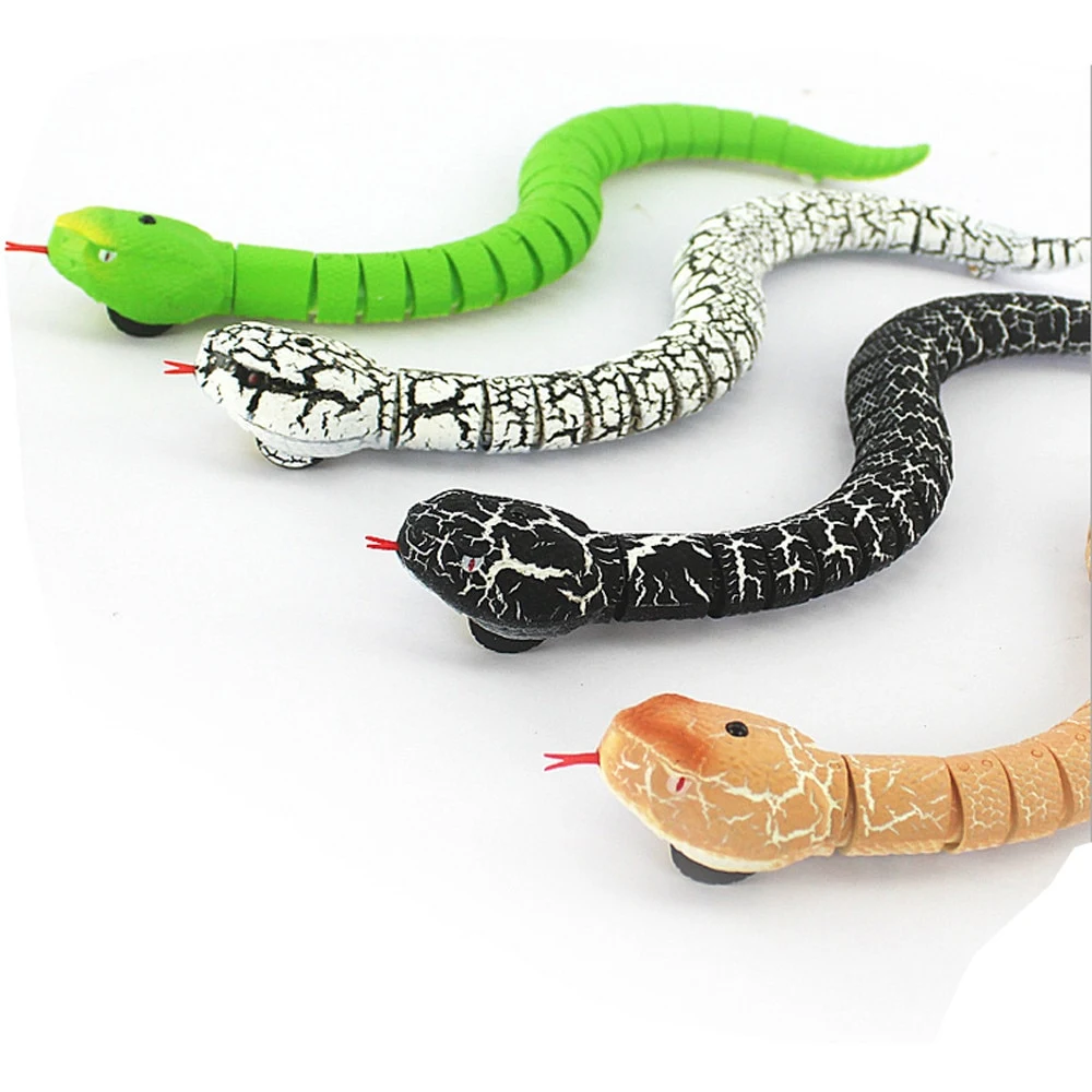 Title 4, Remote Control Rattlesnake Toy, a novelty anima...