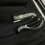 Conjunto de moda resistente para homens e mulheres com diamantes. Estilo sofisticado, durabilidade e brilho excepcional para um visual impactante e elegante — foto 6