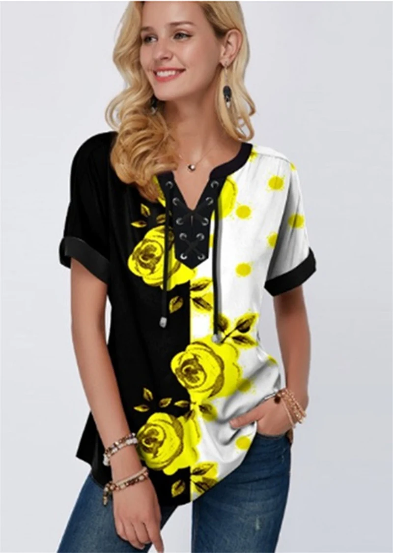 Dames losse blouse met bedrukte veters. Comfort en stijl gecombineerd voor een casual en elegante look. Geniet van de losse pasvorm en het design. — foto 1