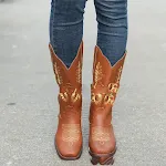 Large size flat-bottomed boots featuring sunflower embroidery, offering comfort and a touch of floral style for everyday — photo 4