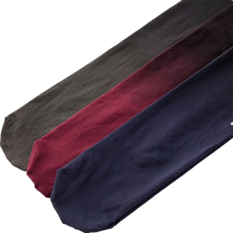 Title 5, Gradient transition pantyhose for a smooth, sty...