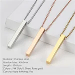 Colar feminino de aço inoxidável com pingente geométrico simples gravado, elegante e moderno para qualquer ocasião. — foto 4