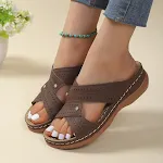 Chinelos Femininos Casuais com Salto Alto e Bico Redondo Vazado, Perfeitos para um Look Despojado e Confortável. — foto 2