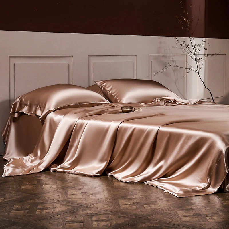 25 Pound Silk Four Piece Set for luxurious comfort and sleep. Experience the smoothness and benefits of silk for restful — photo 6