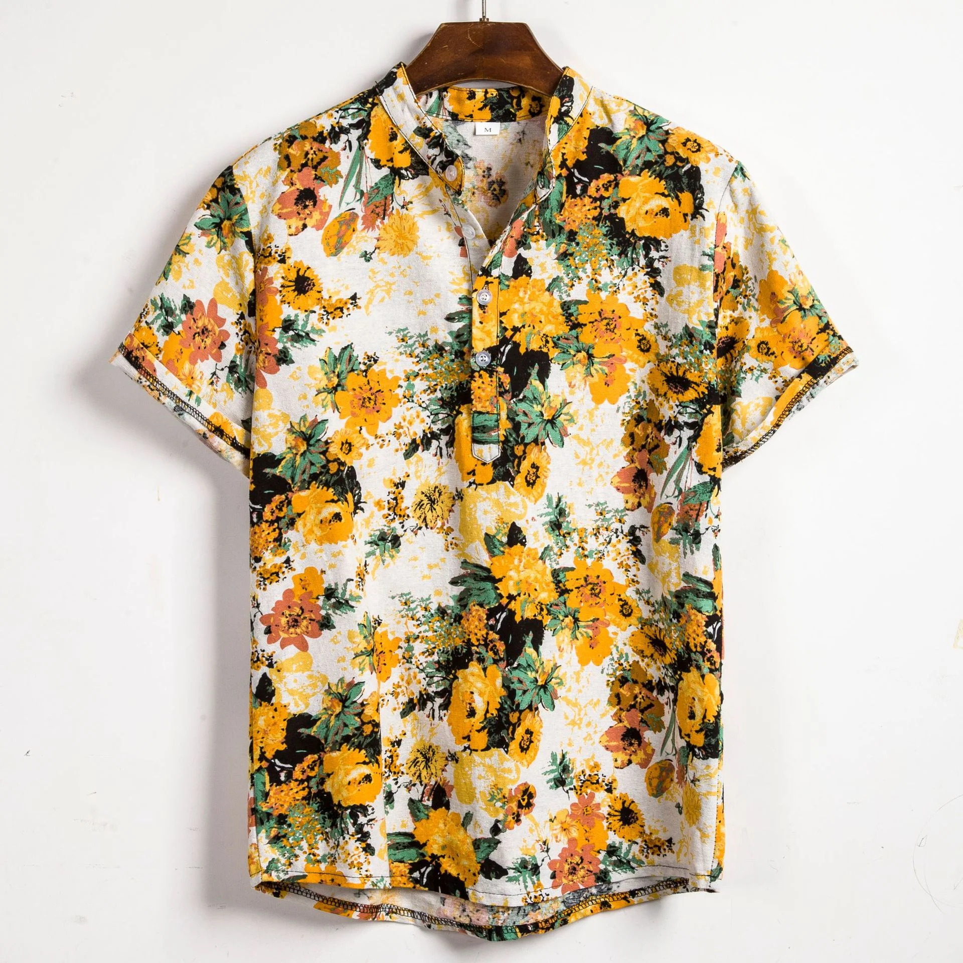 Camisa de praia de manga curta com estampa de comércio exterior de verão. Ideal para o sol, confortável e estilosa, perfeita para a praia ou lazer. — foto 3