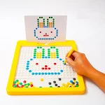 Lousa de desenho magnética com caneta de feijão para educação infantil. Insere cartões e desenha. Brinquedo educativo. — foto 7