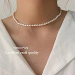 Corrente de clavícula com pérolas de água naturais, combina com tudo. Elegância e versatilidade em uma joia única. Ideal para qualquer ocasião. — foto 2