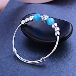 Gioiello in argento a forma di luna piena, un regalo perfetto per bambini e neonati. Un ricordo prezioso per celebrare la nascita. — foto 4