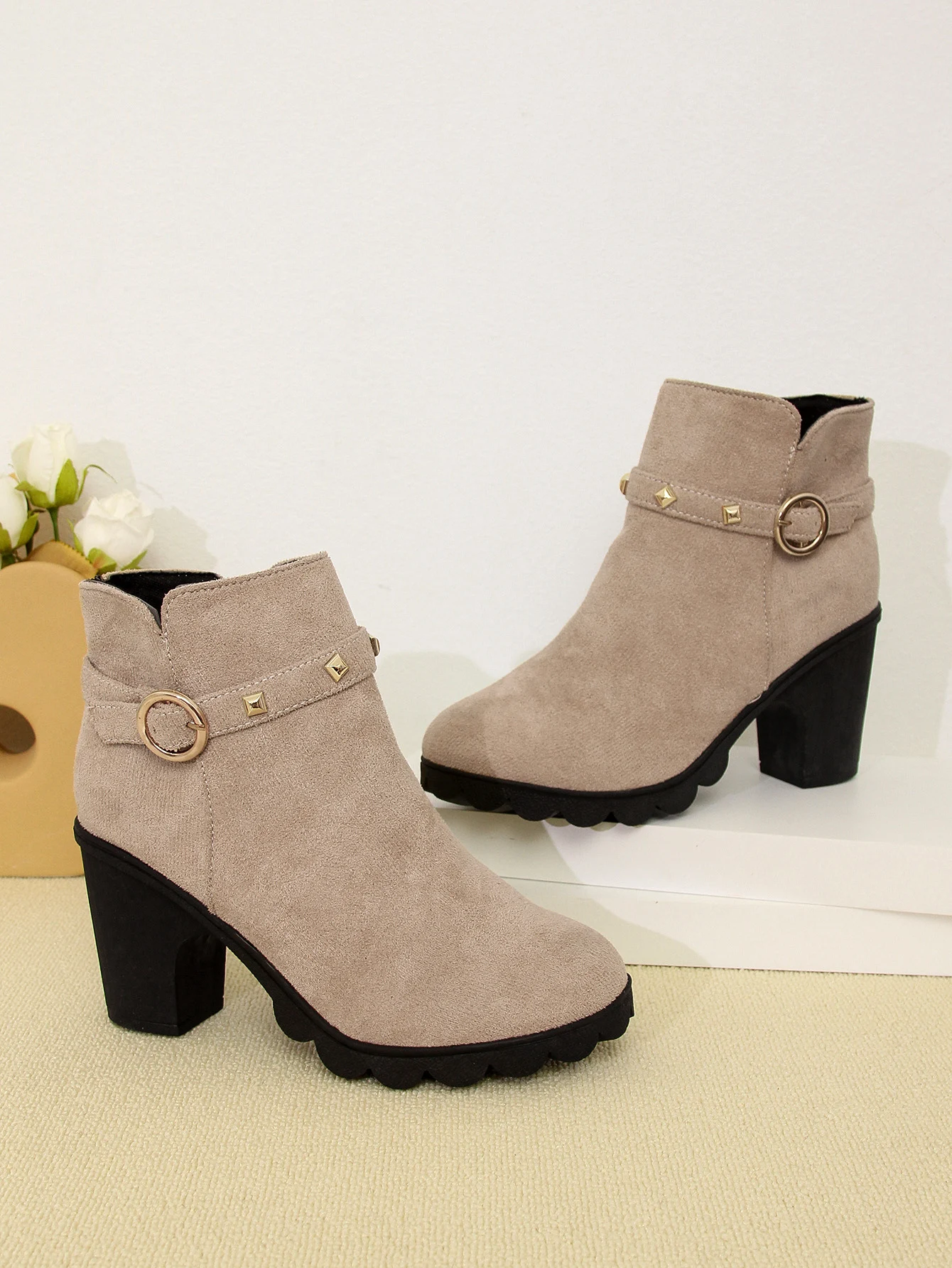 Title 13, Womens High Heel Chunky Heel Round Toe Side Zi...