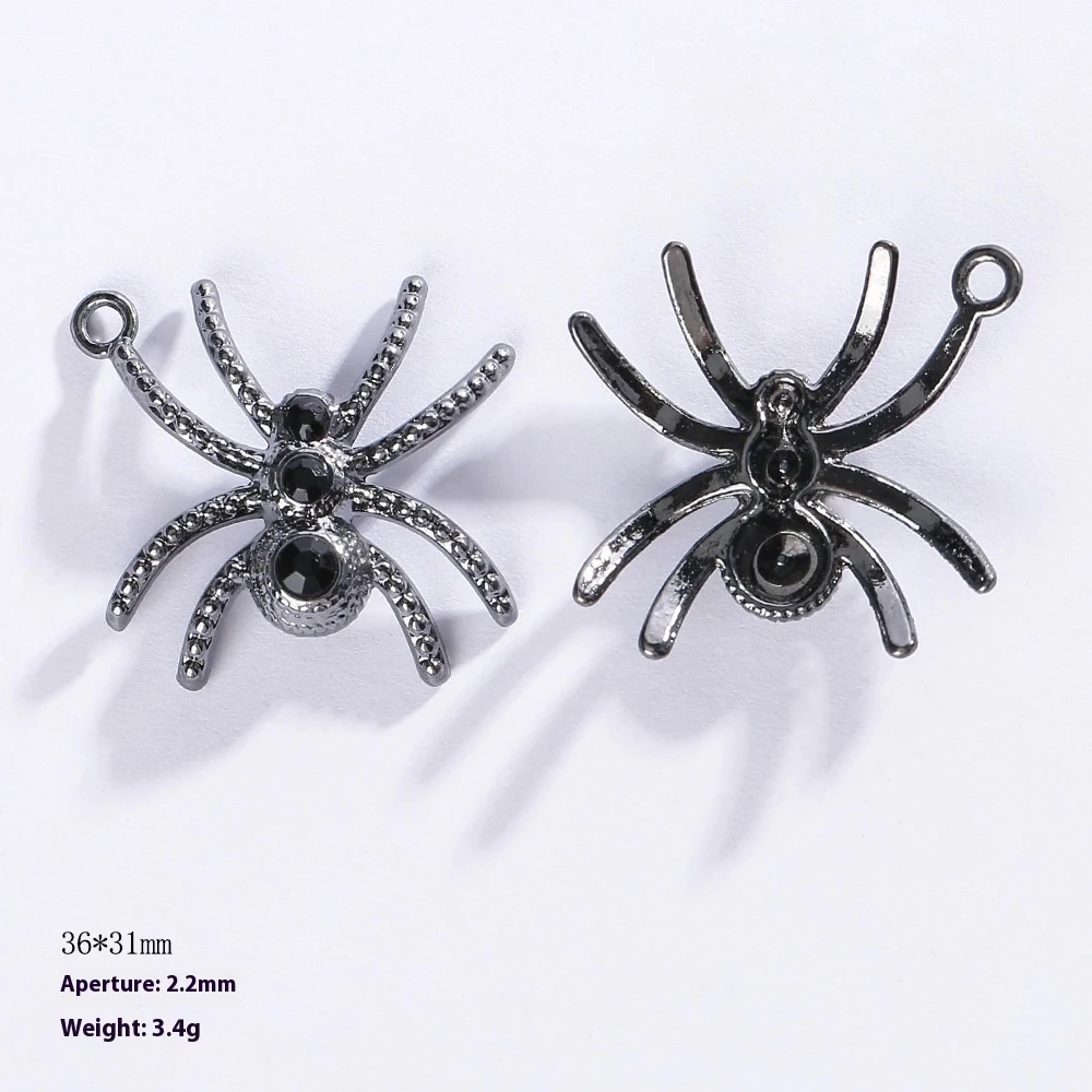 Enfeites vintage de aranha, vento, caveira e cruz pendurados. Adicione um toque gótico único. Ideal para presentear. — foto 15