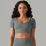 Seamless High Waist Yoga Clothes Suit for Women. Designed for comfort and flexibility, perfect for workouts and yoga pra — photo 2