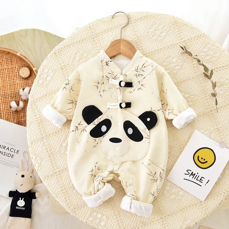 Newborn jumpsuit dubbellaags verdikt romper baby outwear romper. Warme en comfortabele winterromper voor je baby, ideaal voor koude dagen. — foto 8