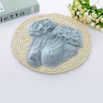 Meias de renda para bebê menina, charmosas e delicadas. Ideais para festas e uso diário, oferecendo conforto e elegância. — foto 7