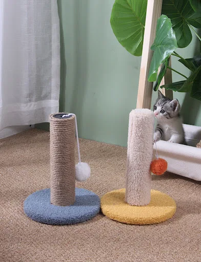 Title 7, Small Sisal Scratching Pole with Shelf — Provid...