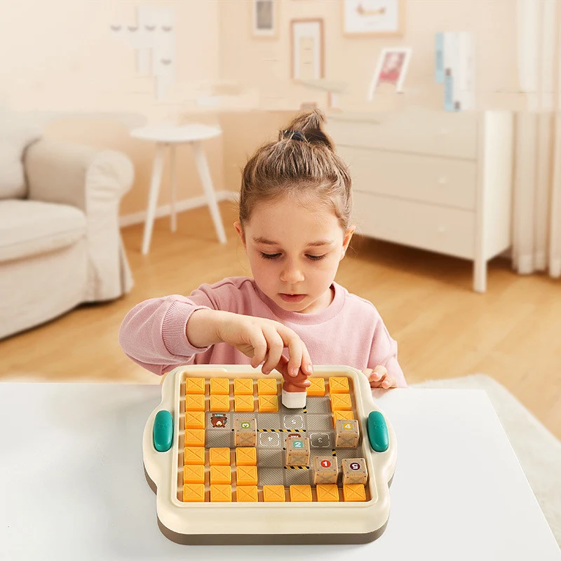 Brinquedo educativo infantil Jogo de tabuleiro pais-filhos. Estimula aprendizado precoce, interação familiar e desenvolvimento de habilidades cognitivas. — foto 1