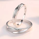 Anel Entrelaçado de Moda Coreana Feminino Joia Elegante para Mulheres Design Moderno Perfeito para Presentear Estilo Sofisticado e Único. — foto 1