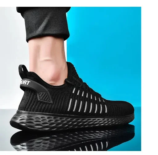 Title 13, Fliegende Sneaker aus gewebtem Mesh für lässige...