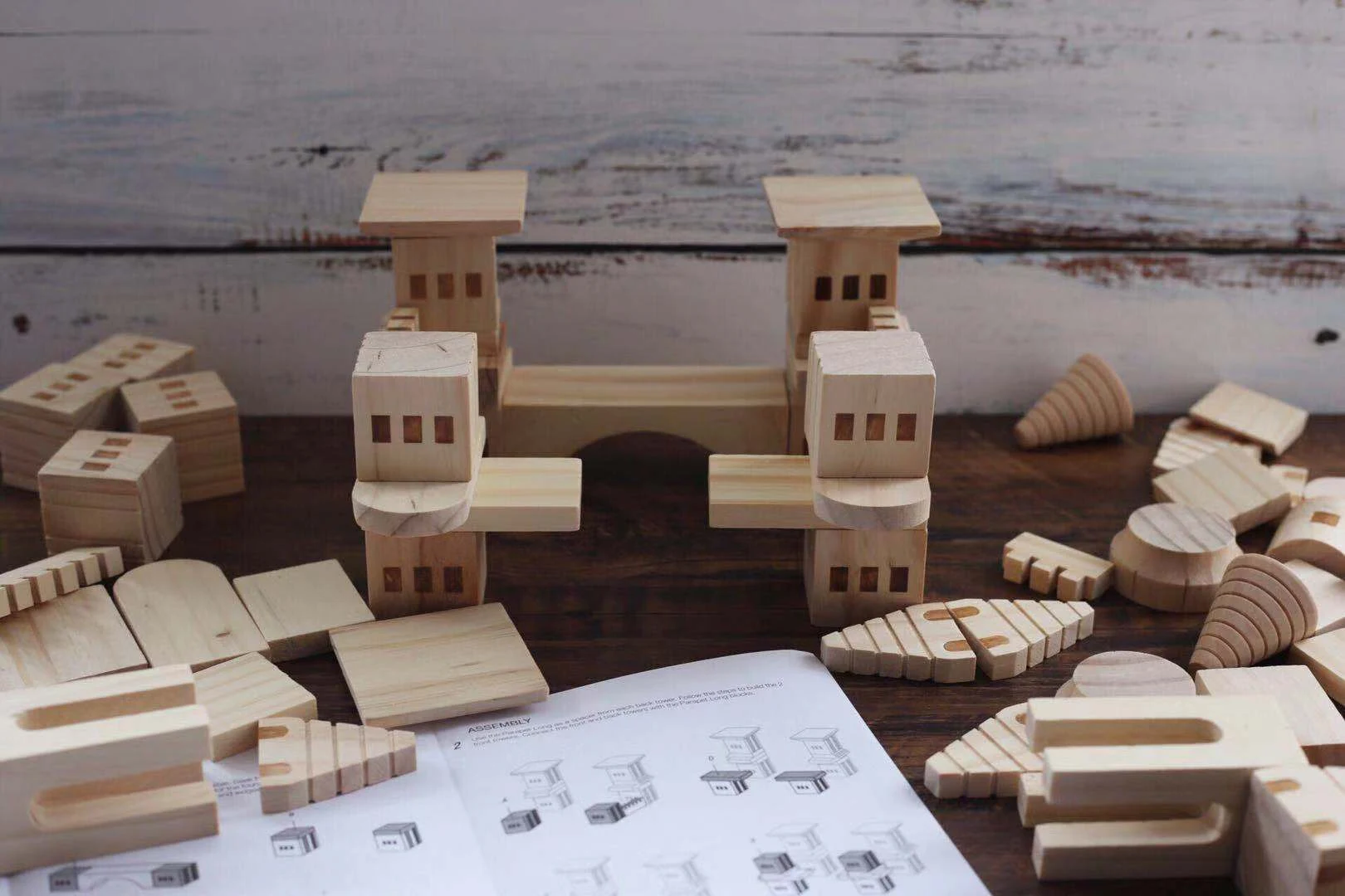 Title 18, Colorful log castle building toy for imaginativ...