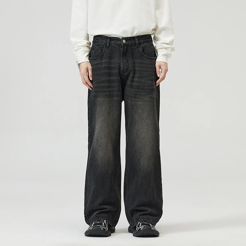 Verweerde vintage broek met wijde pijpen voor dames en heren. Casual comfort en relaxte stijl voor een moeiteloze, vintage look. — foto 7