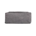 Bolsa mensageiro de lona portátil feminina de grande capacidade. Perfeita para transportar tudo com conforto e estilo no dia a dia. — foto 1