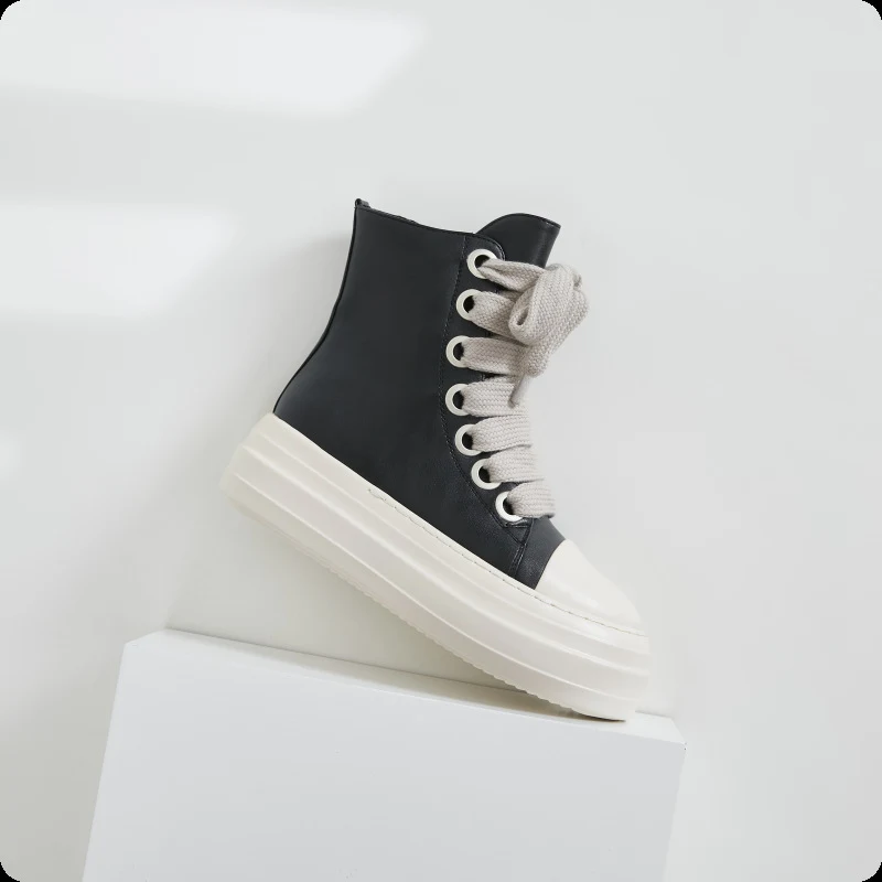 Chaussures à plateforme montantes pour femmes grandes tailles. Rehaussez votre style et votre confort avec ces chaussures branchées. — photo 8