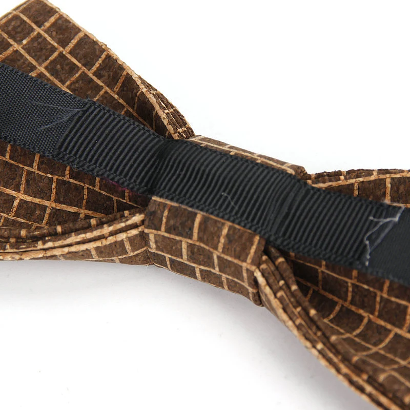 Title 13, Mens Striped Soft Wood Grain Bow Tie, a stylis...