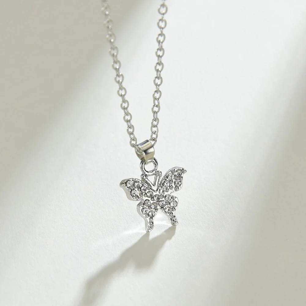 Title 1, Colar pingente de borboleta com strass de moda ...