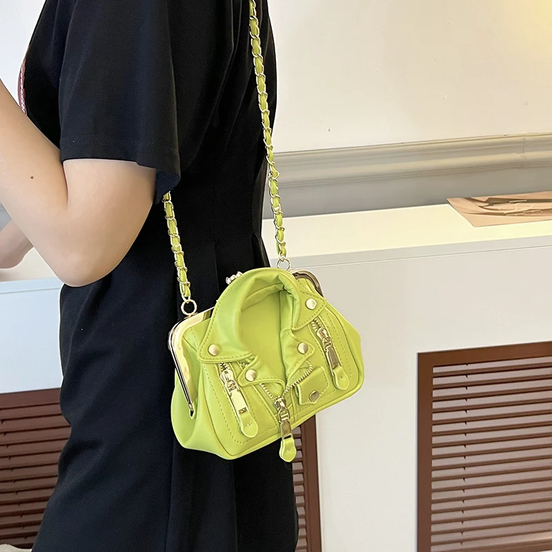 Women's Fashion Rivet Clothing Style Chain One Shoulder Messenger Bag, a stylish and practical bag to elevate your daily — photo 7