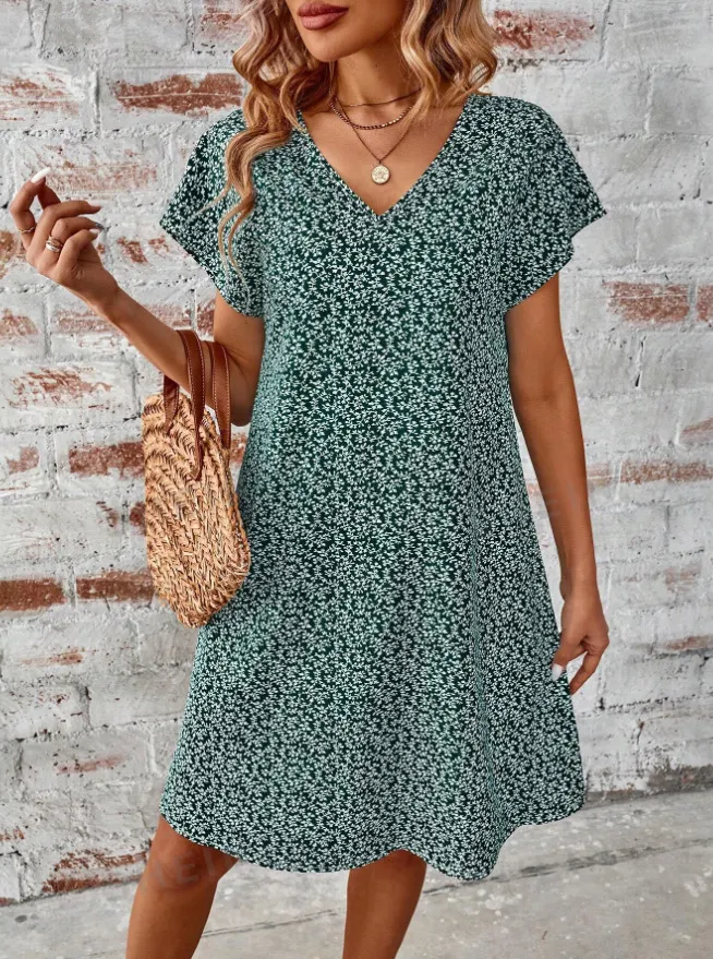 Abito casual da donna a maniche corte con scollo a V, stampa a pois e cuori, perfetto per un look quotidiano comodo e femminile. — foto 8