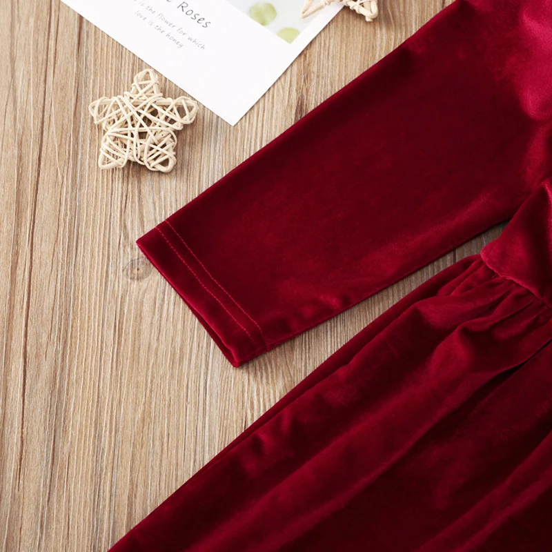 Vestido Infantil Manga Longa Gola Renda Vermelha. Vestido charmoso para meninas, confortável e perfeito para eventos especiais. Design sofisticado. — foto 5