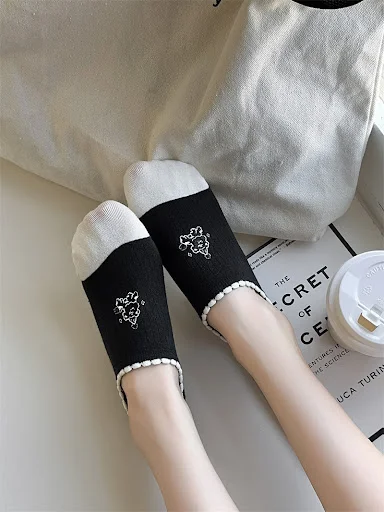 Title 11, Black And White Cute Bubble Mouth Womens Low-c...