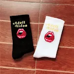 Meias longas de hip hop INS da moda, estilo street, para casais. Design europeu e americano de skate com letras, femininas e masculinas. — foto 1