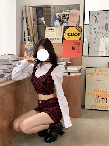 Title 1, Three-piece set featuring a white shirt, strap ...
