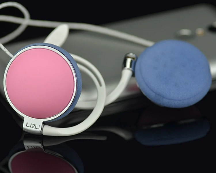 Title 4, New ear-hook headphones