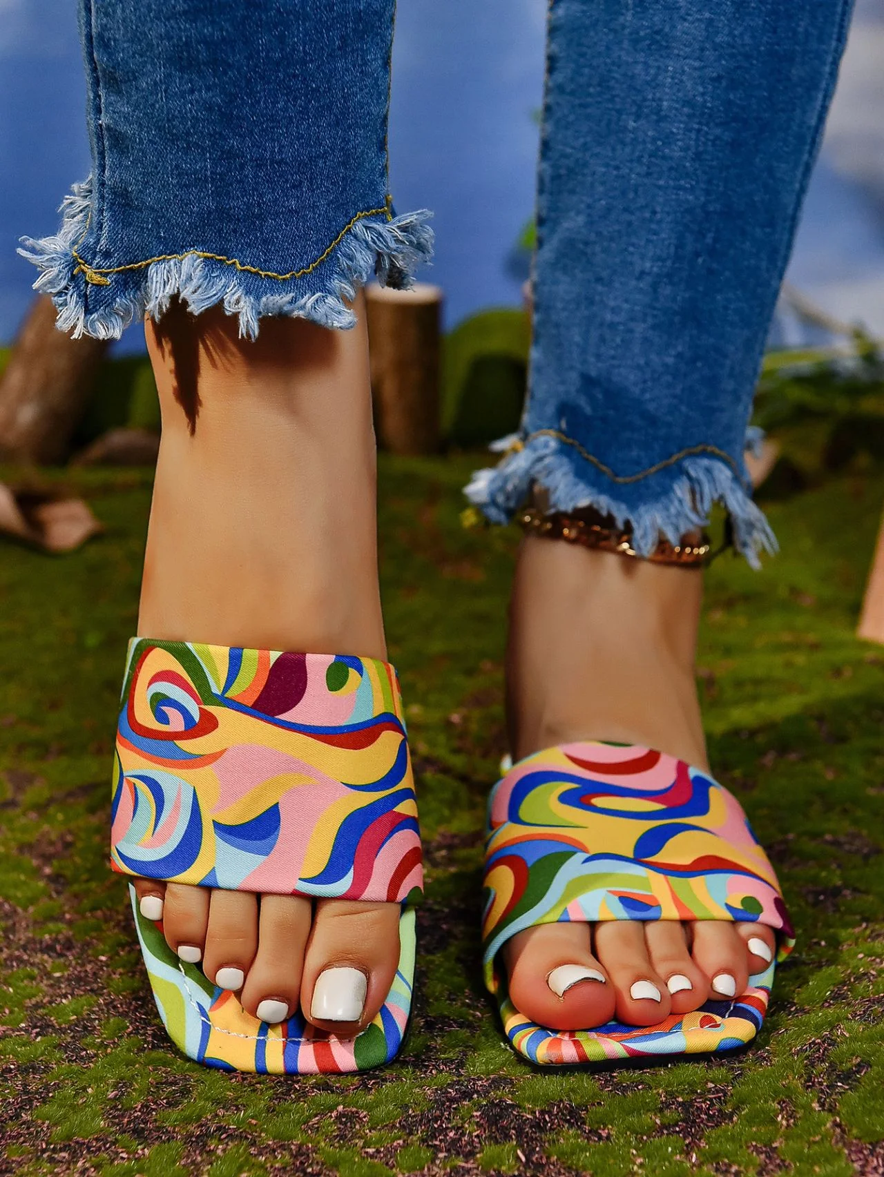 Title 4, Graffiti Flat Slippers Outdoor Candy Color Squa...
