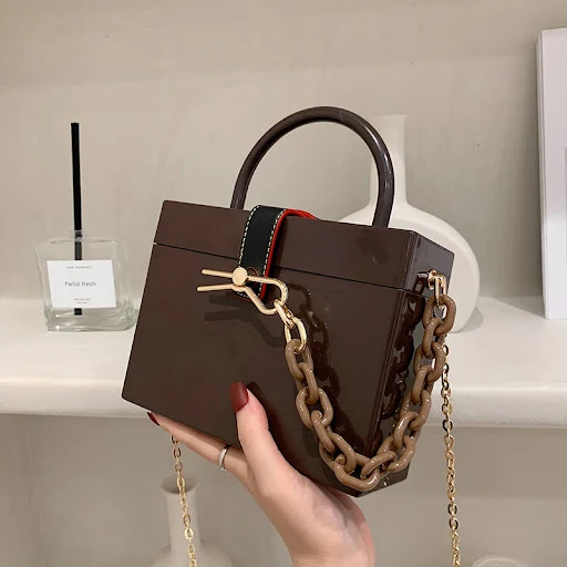 Title 1, Womens Portable Messenger Chain Bag for Cosmet...
