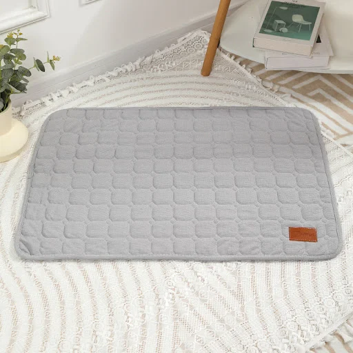 Title 2, Autumn and Winter Pet Mat for Cats and Common D...