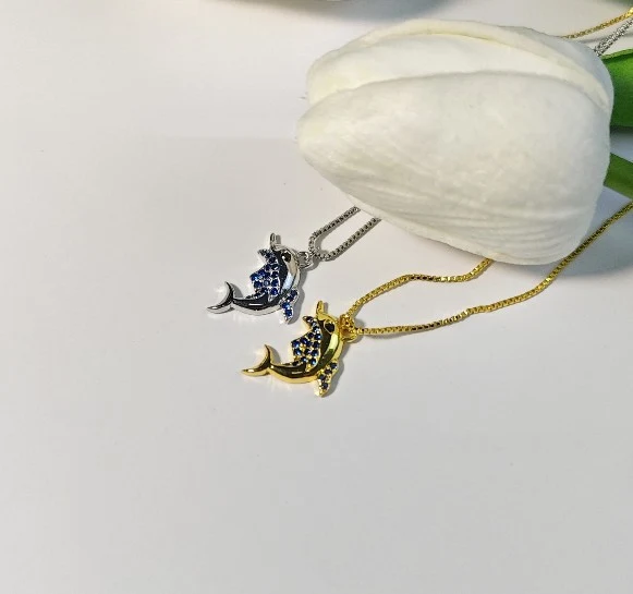Colar com pingente especial Dolphin Fashion. Expresse seu amor por golfinhos com este acessório elegante e fashion, ideal para qualquer ocasião. — foto 2