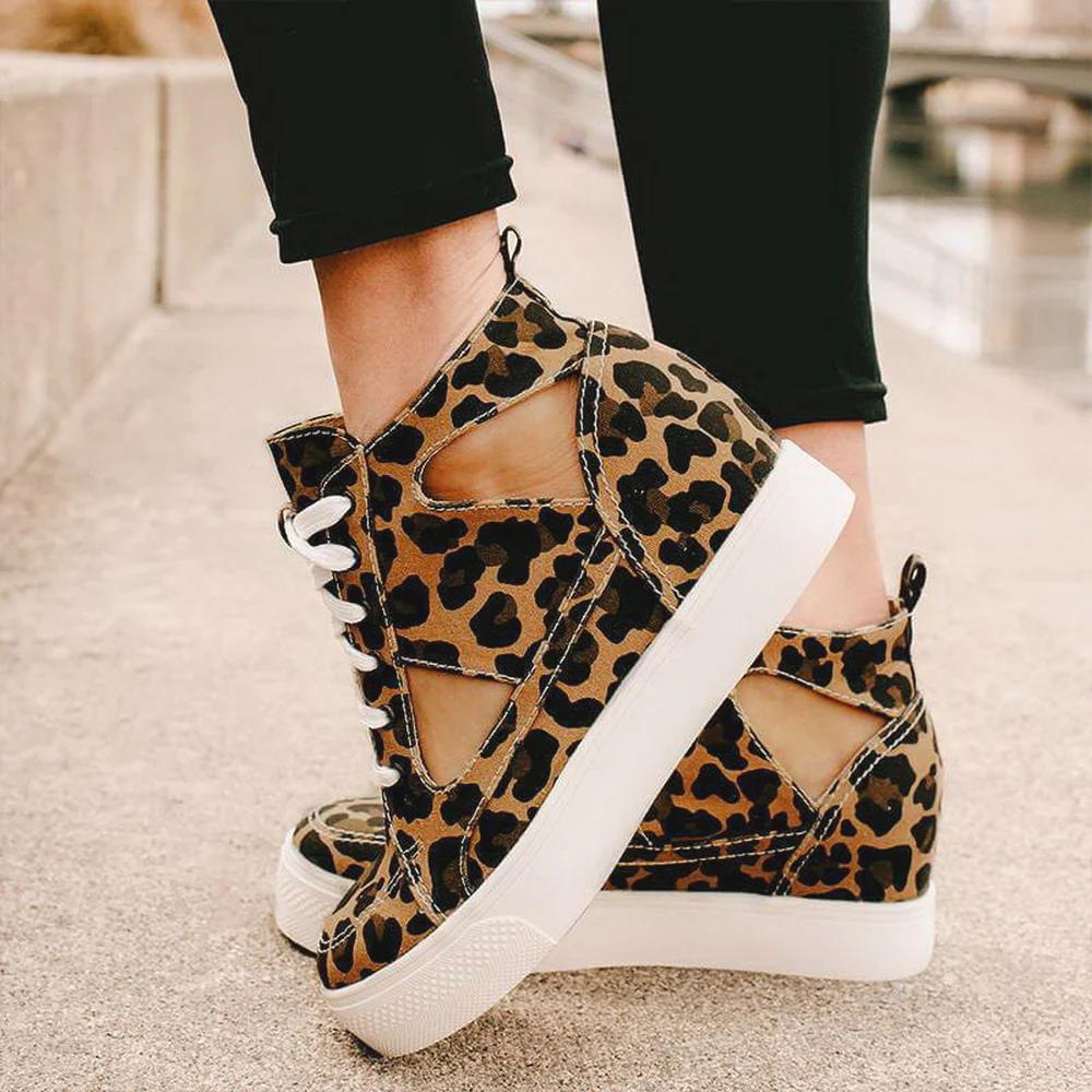Hohl atmungsaktive Sandalen für heiße Tage. Maximale Luftzirkulation und Komfort, ideal für den Sommer. Leichte & bequeme Schuhe. — foto 6