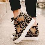 Hohl atmungsaktive Sandalen für heiße Tage. Maximale Luftzirkulation und Komfort, ideal für den Sommer. Leichte & bequeme Schuhe. — foto 6