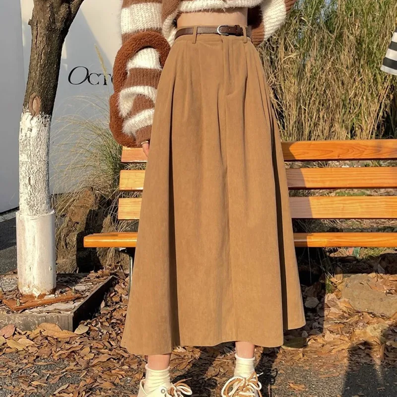 Saia longa retrô feminina de cintura alta para outono e inverno, modelo evasê, com caimento amplo e efeito emagrecedor. — foto 2
