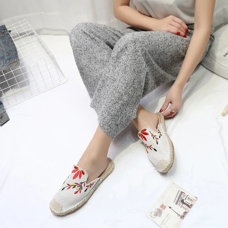 Embroidered Leaves Baotou Sandals and Slippers Women. Enjoy summer comfort and style. Lightweight, fashionable footwear — photo 5