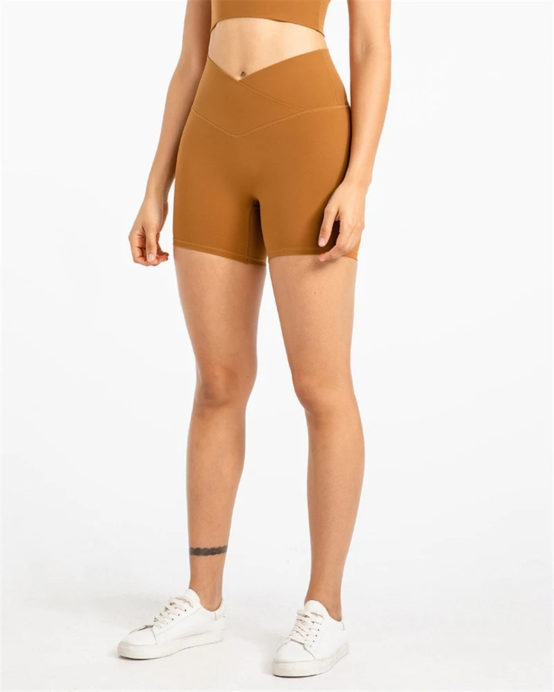 Title 11, Pantaloncini running e yoga da donna. Shorts sp...