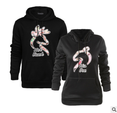 Set con cappuccio autunno inverno per coppie, maglioni colorati. Modelli di successo per l'export. Comfort e stile per la stagione fredda. — foto 9