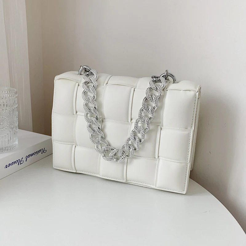 Bolsa Mensageiro Ombro Único Cor Lisa Fashion Simples. Ideal para mulheres, leve e perfeita para o dia a dia. Conforto e estilo garantidos. — foto 10