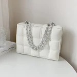Bolsa Mensageiro Ombro Único Cor Lisa Fashion Simples. Ideal para mulheres, leve e perfeita para o dia a dia. Conforto e estilo garantidos. — foto 10