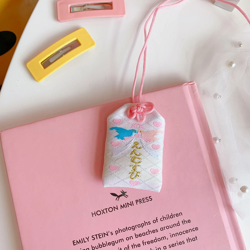 Mishou Pingente Personalizado para Estudantes com Bolsa e Oracao para Celular, um amuleto único e especial para você! — foto 24