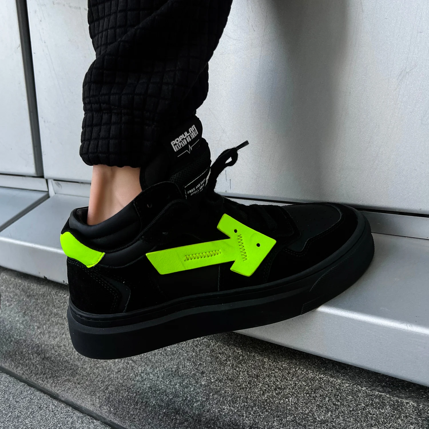 Arrow Herren High-Top Schnürschuhe – Trendige Freizeitschuhe für Herren. Bequeme und stylische Schuhe für jeden Anlass. — foto 4